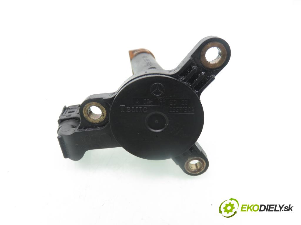 MERCEDES-BENZ KLASA E (W210) SEDAN 2001 105,00 2.2 CDI 143 - OM 611.961 2148,00 Snímač oleja A0061533028 ; 25571304