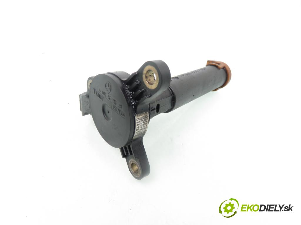 MERCEDES-BENZ KLASA E (W210) SEDAN 2001 105,00 2.2 CDI 143 - OM 611.961 2148,00 Snímač oleja A0061533028 ; 25571304