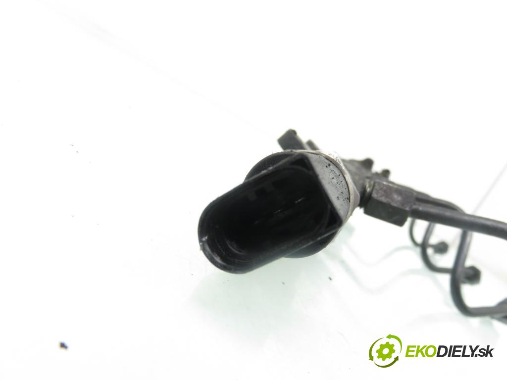 MERCEDES-BENZ KLASA E (W210) SEDAN 2001 105,00 2.2 CDI 143 - OM 611.961 2148,00 lišta vstřikovací A6110700095 ; 0445214004 ; A6110780149 (Vstřikovací lišta)