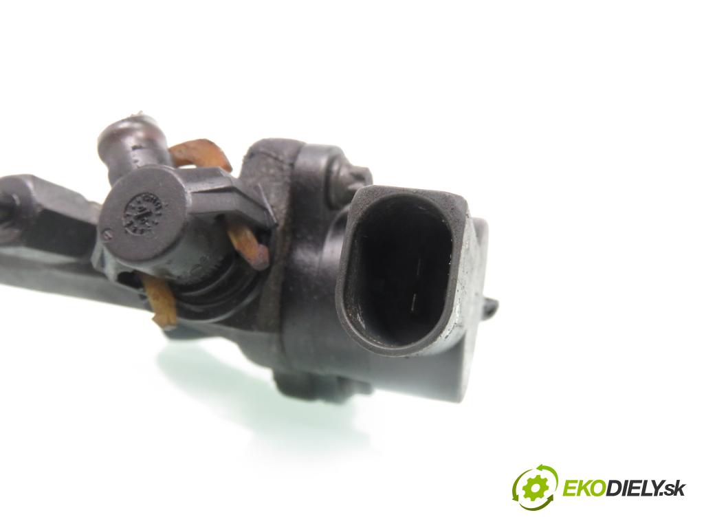 MERCEDES-BENZ KLASA E (W210) SEDAN 2001 105,00 2.2 CDI 143 - OM 611.961 2148,00 lišta vstřikovací A6110700095 ; 0445214004 ; A6110780149 (Vstřikovací lišta)