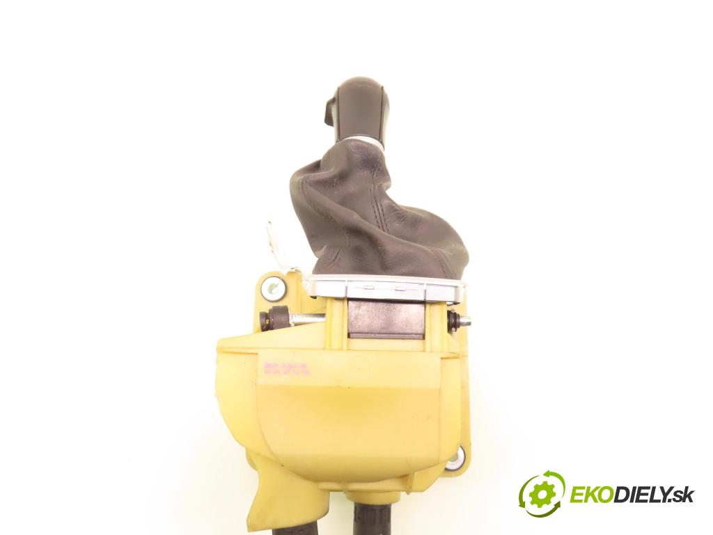 FORD C-MAX (DM2) MINIVAN 2007 85,00 1.8 TDCi 115 1753,00 ZVEDÁK: 3M5R7K397HD