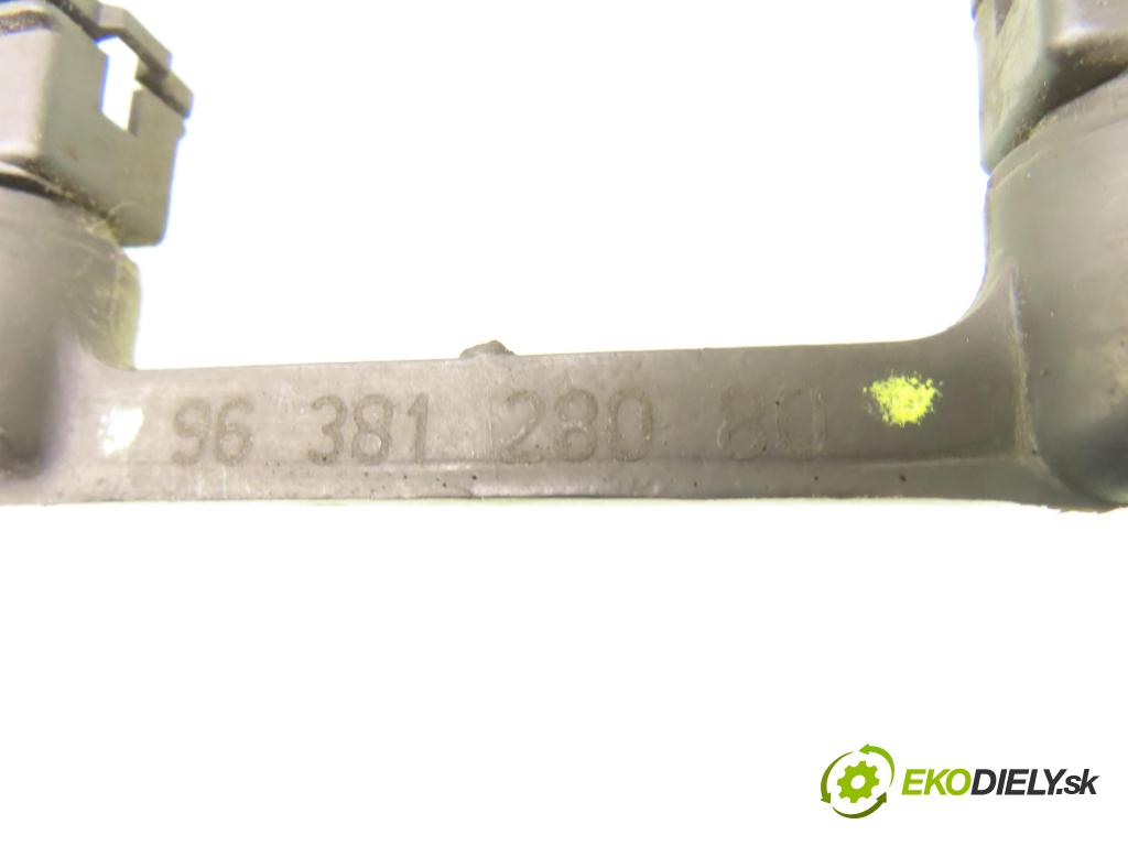 CITROEN BERLINGO / BERLINGO FIRST nadwozie wielkoprzestrzenne (MPV) KOMBIVAN 1999 55,00 1.4 i 75 - KFW 1360,00 BALÍČEK: elektrická 9638128080