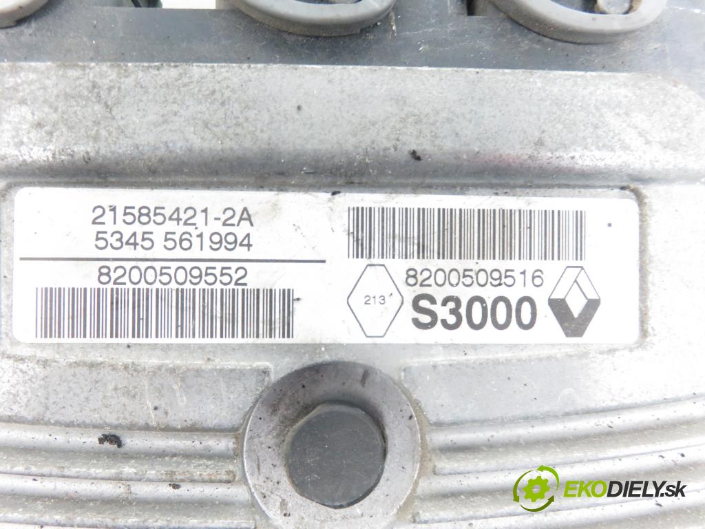 RENAULT MEGANE II sedan (LM0/1_) SEDAN 2006 82,00 1.6 - K4M 812 1598,00 spinačka / imobilizéra IMMO / Riadiaca jednotka 8200509516 ; 8200509552 ; 8200125077