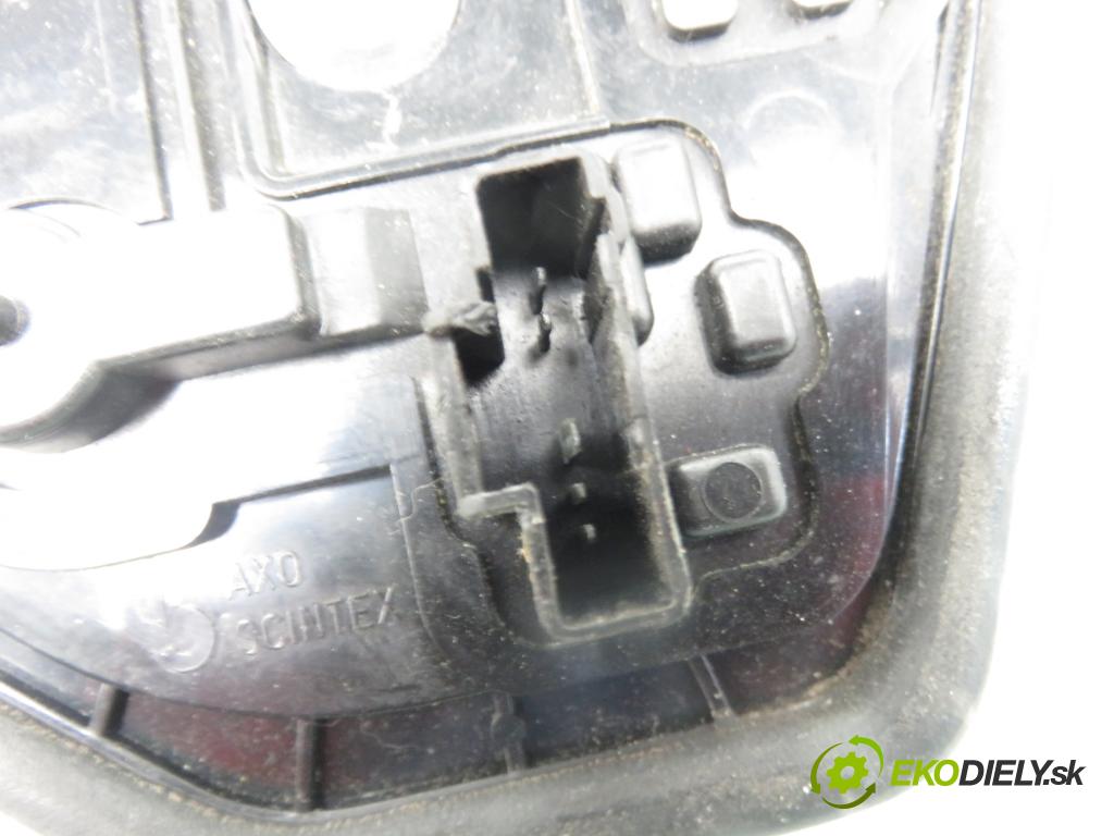 PEUGEOT 206 liftback (2A/C) HB 2001 50,00 1.4 HDi 8V 70 - 8HX 1398,00 vložka svetla pravy zadné