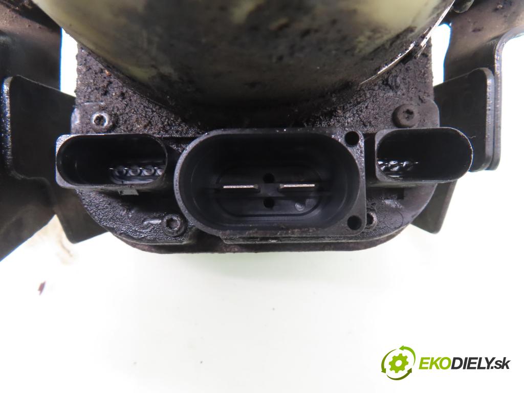 SEAT IBIZA III (6L1) HB 2008 59,00 1.4 TDI - BNV 1422,00 Pumpa servočerpadlo 6Q0423371