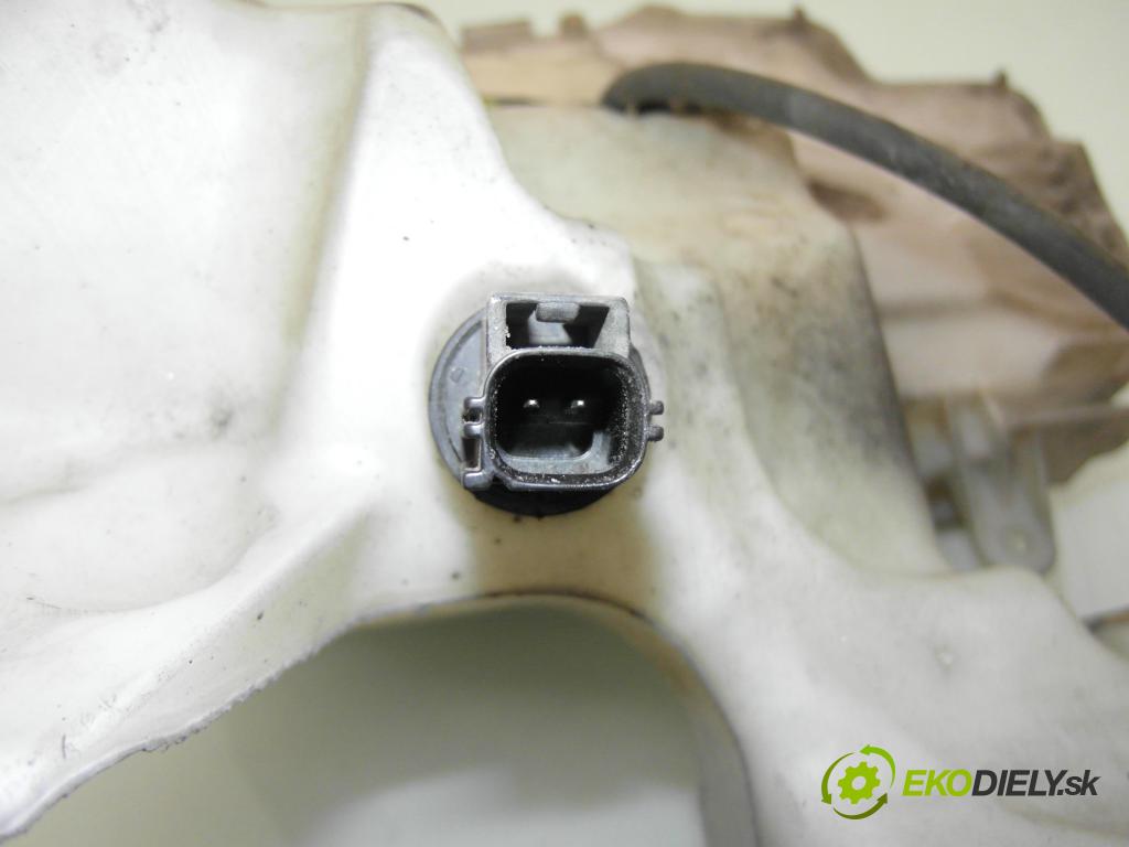 FORD S-MAX (WA6) MINIVAN 2008 103,00 2.0 TDCi - QXWB 1997,00 Nádržka ostrekovačov 6G9112A659AB (Kľučka dverí ostatné)