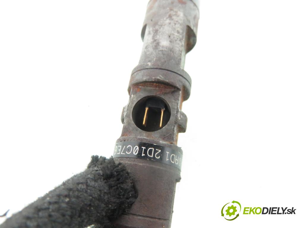 FORD FOCUS Turnier (DNW) KOMBI 2004 74,00 1.8 TDCi - FFDA 1753,00 vstrekovač 2T1Q9F593AA ; EJBR022017 (Vstrekovač paliva)