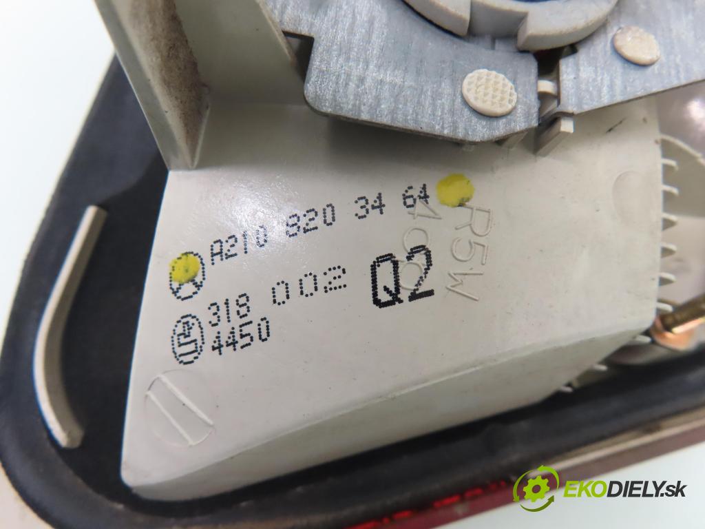 MERCEDES-BENZ KLASA E (W210) SEDAN 2001 105,00 2.2 CDI 143 - OM 611.961 2148,00 Svetlo pravé zadné A2108203464