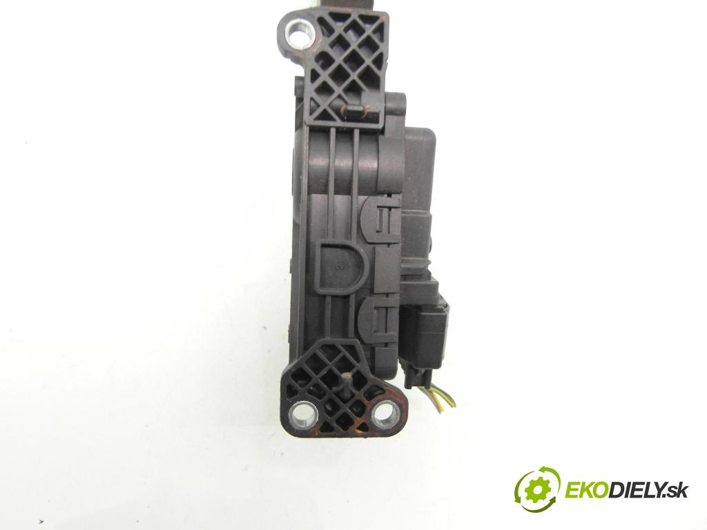 FORD C-MAX (DM2) MINIVAN 2004 80,00 1.6 TDCi - G8DD 1560,00 Potenciometer plynu 3M519F836AF ; 6PV00864110 (Potenciometer plynového pedálu)