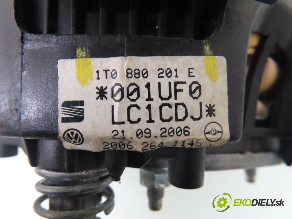 VW GOLF V (1K1) HB 2004 75,00 1.6 - BGU 1595,00 volant 6Q0419091C ; 1T0880201E (Volant)