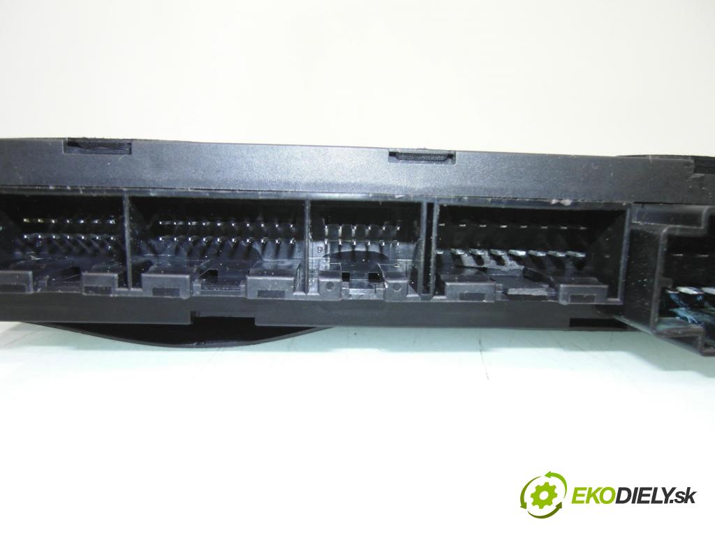 AUDI A6 (4B2, C5) SEDAN 1997 121,00 2.4 V6 165 - ALF 2393,00 MODUL komfortu 4B0962258A ; 410215006001