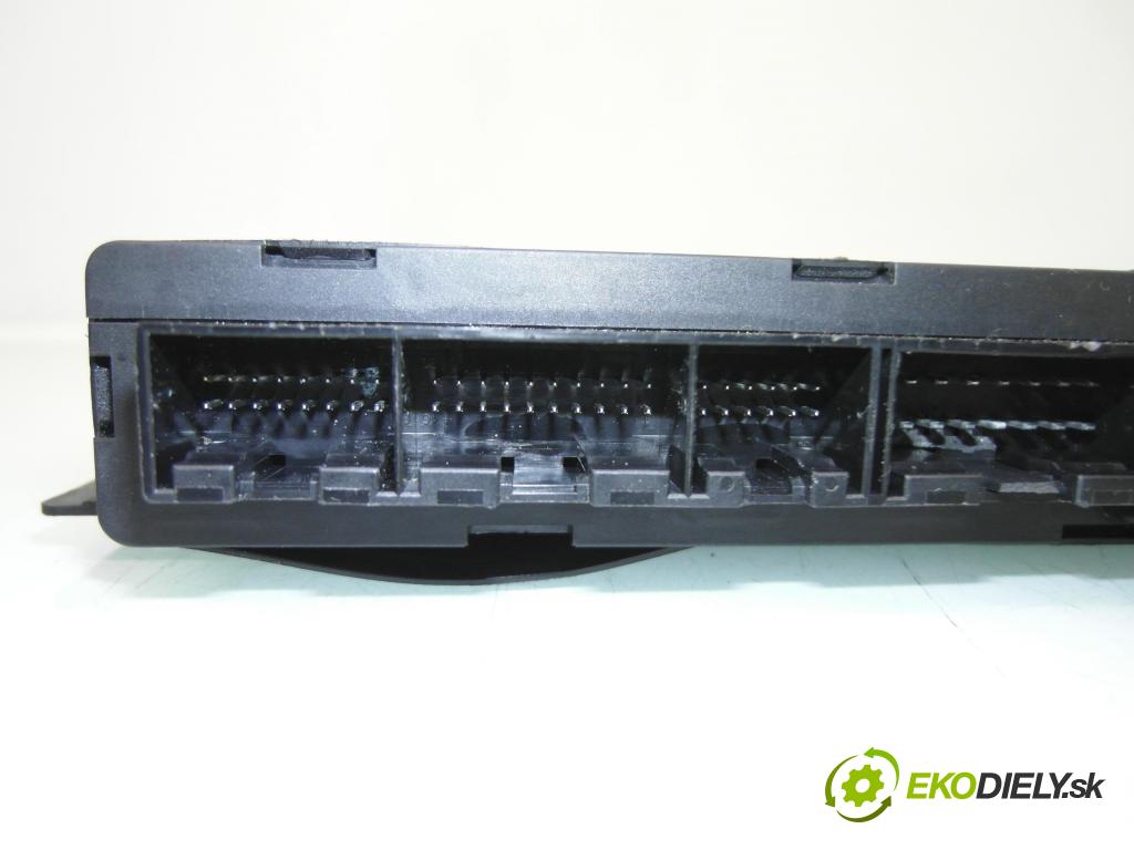 AUDI A6 (4B2, C5) SEDAN 1997 121,00 2.4 V6 165 - ALF 2393,00 MODUL komfortu 4B0962258A ; 410215006001