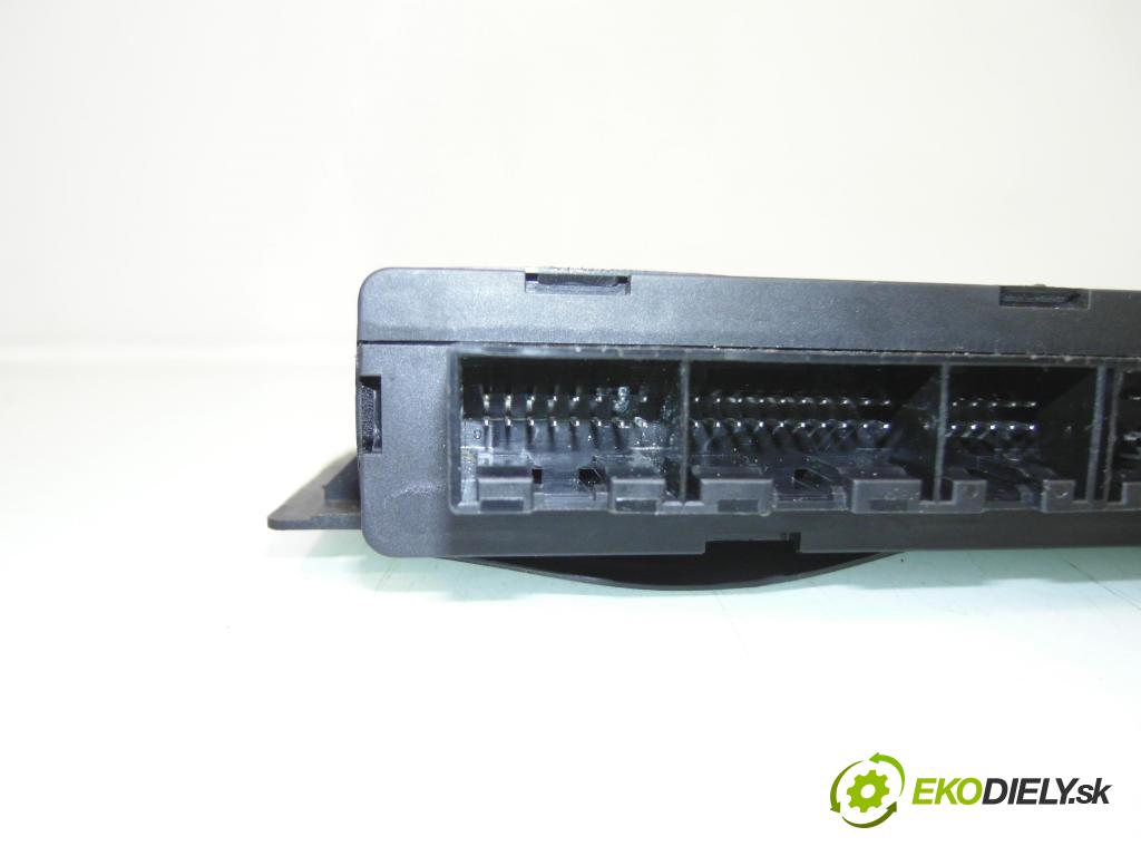 AUDI A6 (4B2, C5) SEDAN 1997 121,00 2.4 V6 165 - ALF 2393,00 MODUL komfortu 4B0962258A ; 410215006001