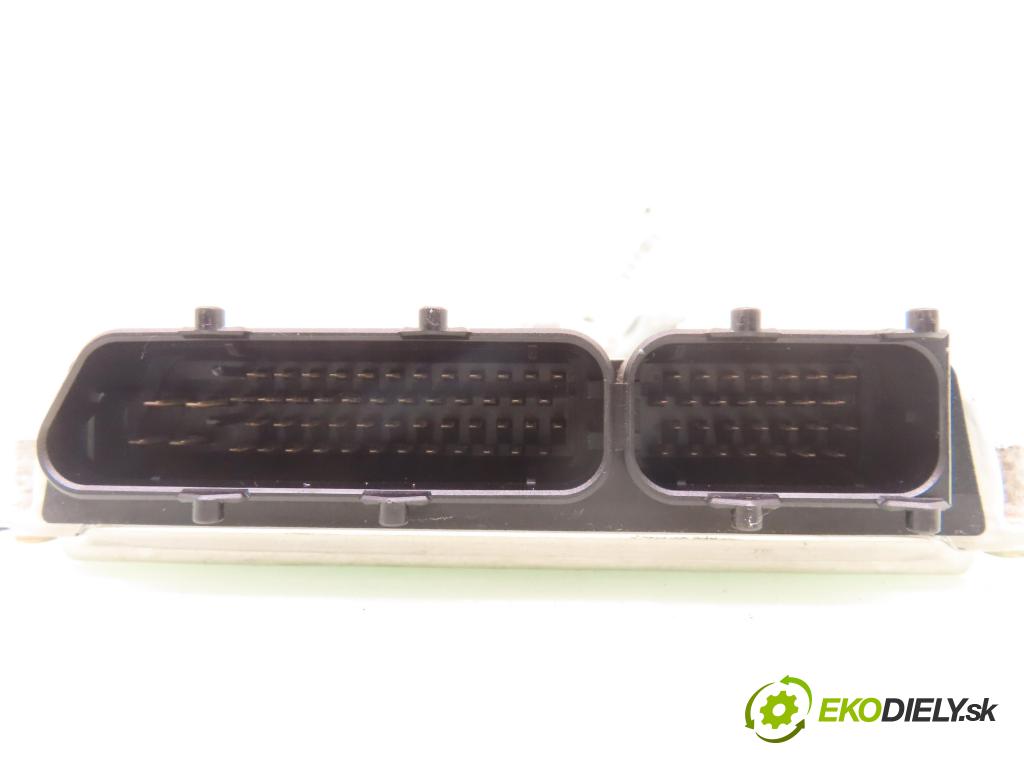 AUDI A6 (4B2, C5) SEDAN 1997 121,00 2.4 V6 165 - ALF 2393,00 spinačka / imobilizéra IMMO / Riadiaca jednotka 4B0907552F ; 0261204812 ; 1J0419959