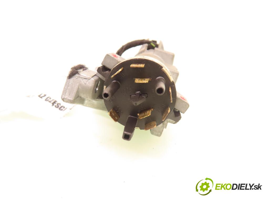 AUDI A6 (4B2, C5) SEDAN 1997 121,00 2.4 V6 165 - ALF 2393,00 spinačka / imobilizéra IMMO / Riadiaca jednotka 4B0907552F ; 0261204812 ; 1J0419959