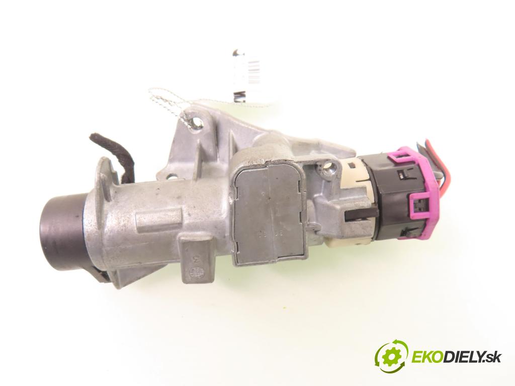 AUDI A6 (4B2, C5) SEDAN 1997 121,00 2.4 V6 165 - ALF 2393,00 spinačka / imobilizéra IMMO / Riadiaca jednotka 4B0907552F ; 0261204812 ; 1J0419959