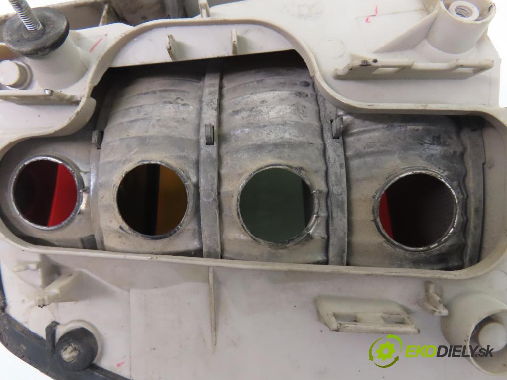 OPEL ASTRA G coupe (F07_) COUPE 2000 85,00 1.8 16V - X 18 XE1 1796,00 Svetlo pravé zadné