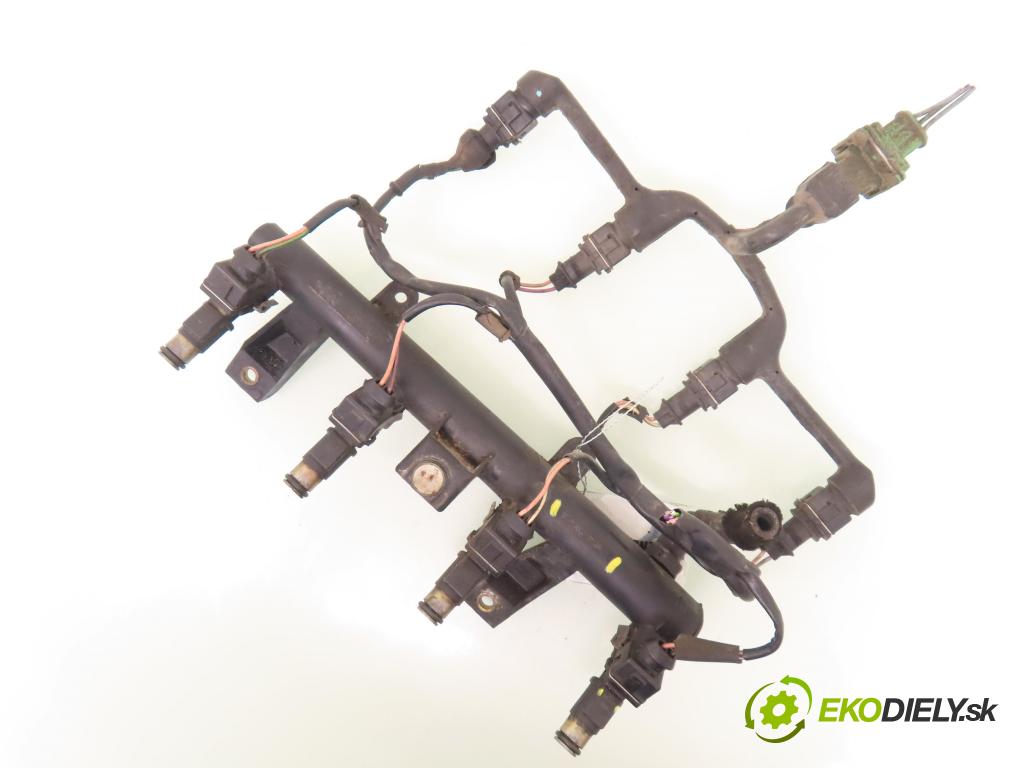 CITROEN BERLINGO / BERLINGO FIRST nadwozie wielkoprzestrzenne (MPV) KOMBIVAN 1999 55,00 1.4 i 75 - KFW 1360,00 lišta vstřikovací 9625194080 ; 01F002A ; 9638128080 (Vstřikovací lišta)