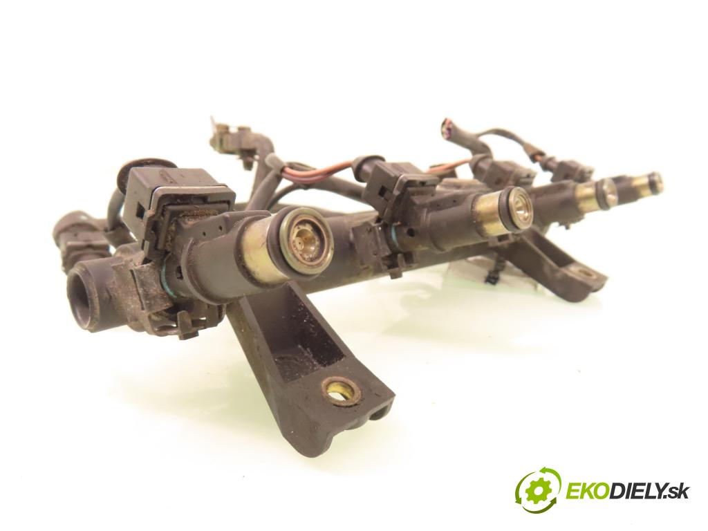 CITROEN BERLINGO / BERLINGO FIRST nadwozie wielkoprzestrzenne (MPV) KOMBIVAN 1999 55,00 1.4 i 75 - KFW 1360,00 lišta vstřikovací 9625194080 ; 01F002A ; 9638128080 (Vstřikovací lišta)