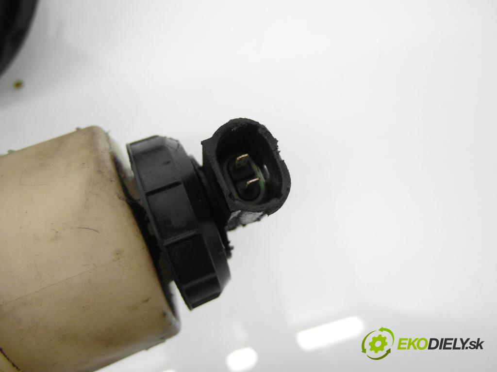 RENAULT MEGANE Scenic (JA0/1_) MINIVAN 1998 55,00 1.6 i (JA0L) - K7M 720 1598,00 Posilovač 7700845081C (Servočerpadlo)