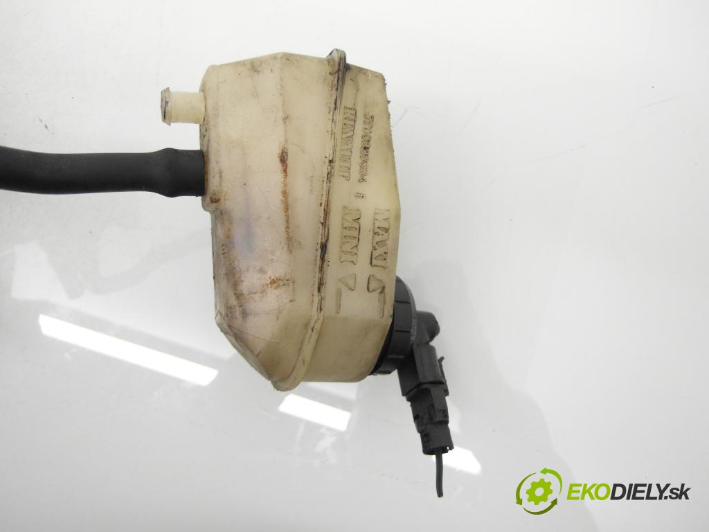 RENAULT MEGANE Scenic (JA0/1_) MINIVAN 1998 55,00 1.6 i (JA0L) - K7M 720 1598,00 Posilovač 7700845081C (Servočerpadlo)