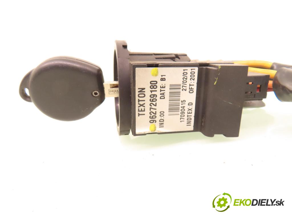 PEUGEOT 206 liftback (2A/C) HB 2001 55,00 1.4 75 - KFW 1360,00 spinačka / imobilizéra IMMO / Riadiaca jednotka 9643134680 ; S105872300 ; 9627269180