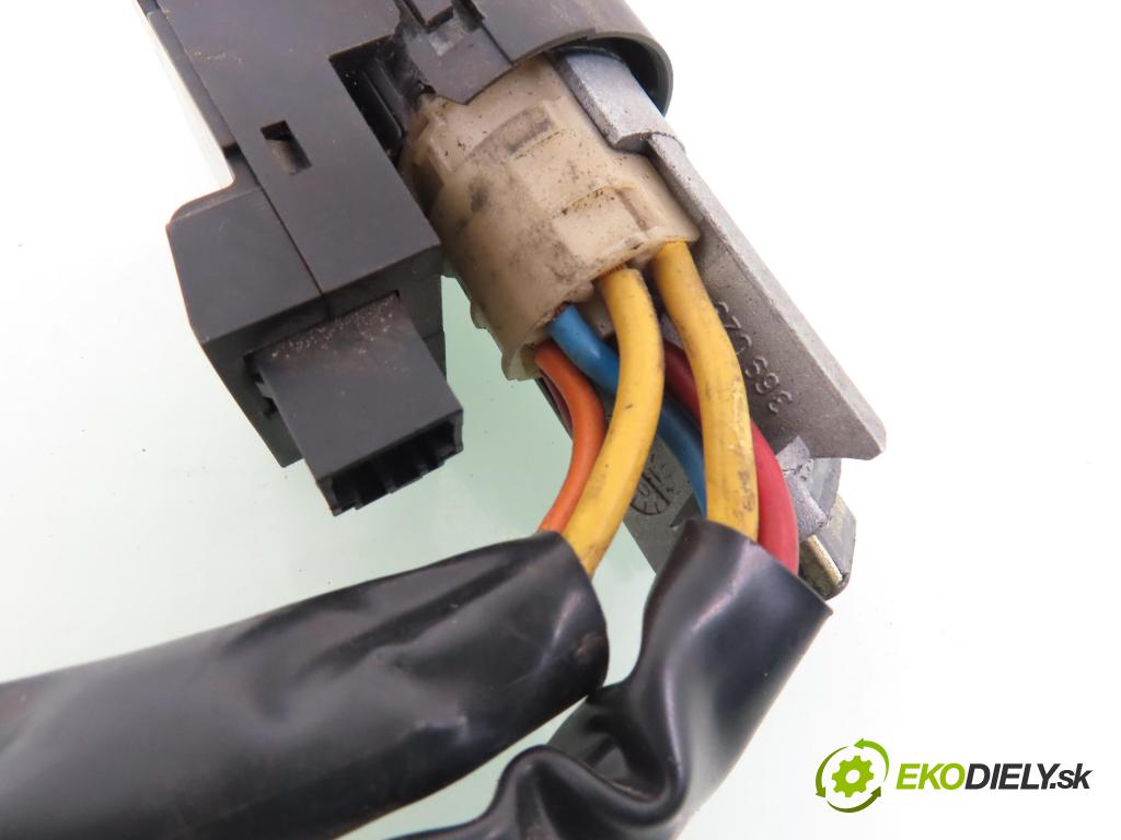 PEUGEOT 206 liftback (2A/C) HB 2001 55,00 1.4 75 - KFW 1360,00 spinačka / imobilizéra IMMO / Riadiaca jednotka 9643134680 ; S105872300 ; 9627269180