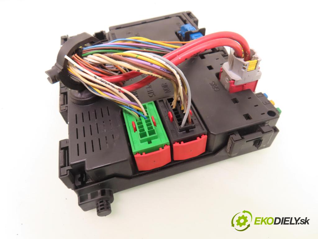 PEUGEOT 206 liftback (2A/C) HB 2001 55,00 1.4 75 - KFW 1360,00 spinačka / imobilizéra IMMO / Riadiaca jednotka 9643134680 ; S105872300 ; 9627269180