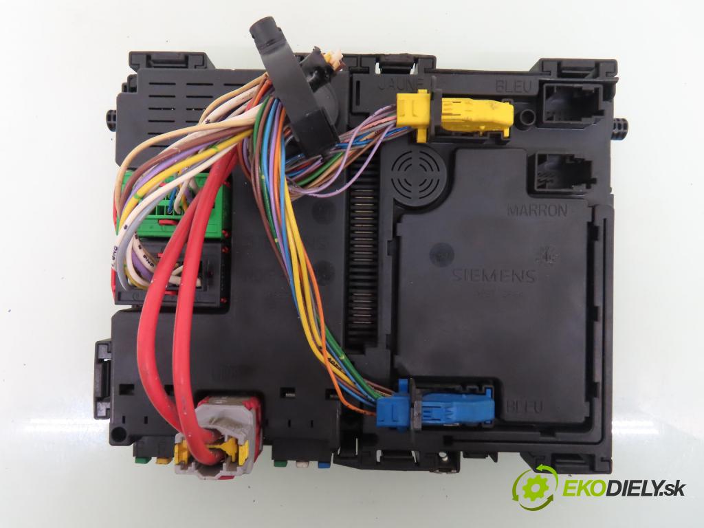 PEUGEOT 206 liftback (2A/C) HB 2001 55,00 1.4 75 - KFW 1360,00 spinačka / imobilizéra IMMO / Riadiaca jednotka 9643134680 ; S105872300 ; 9627269180