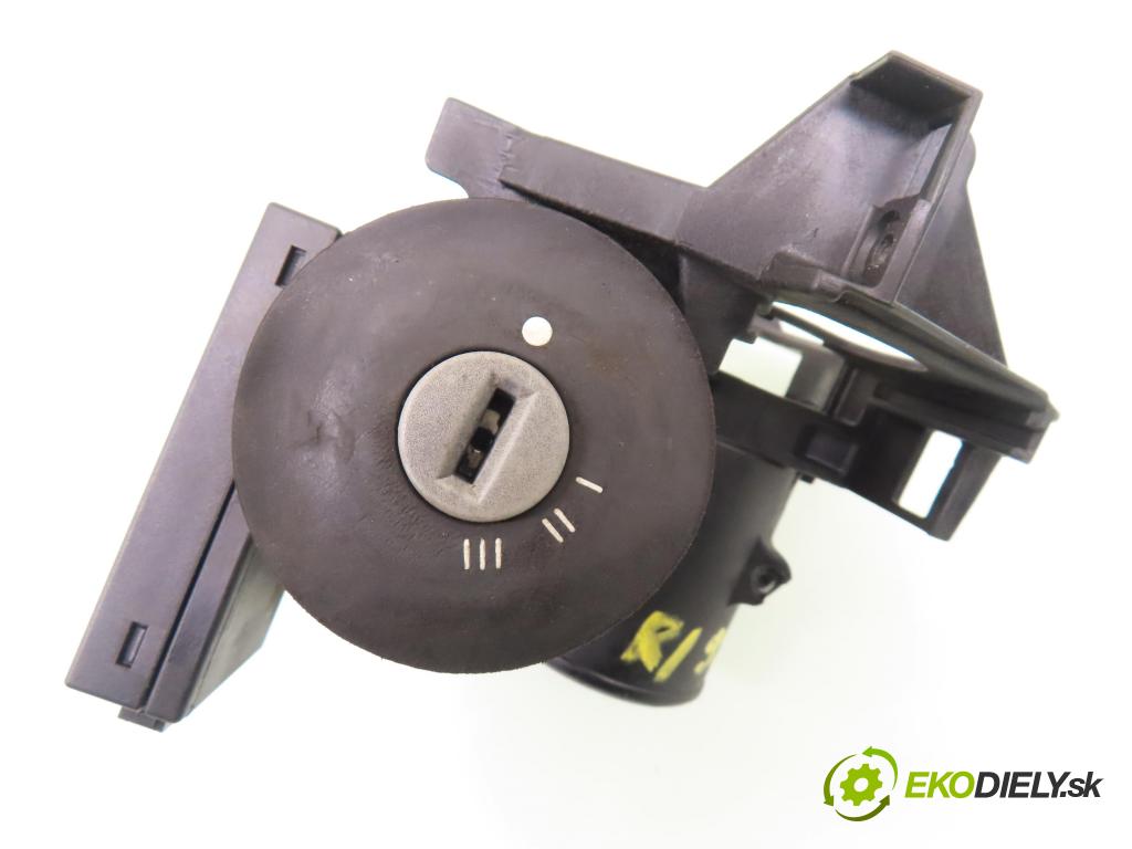 OPEL CORSA C (X01) HB 2004 55,00 1.2 16V 75 - Z 12 XE 1199,00 spinačka 90589313 ; 90589389 ; 24413106 (Spínacia skrinka)