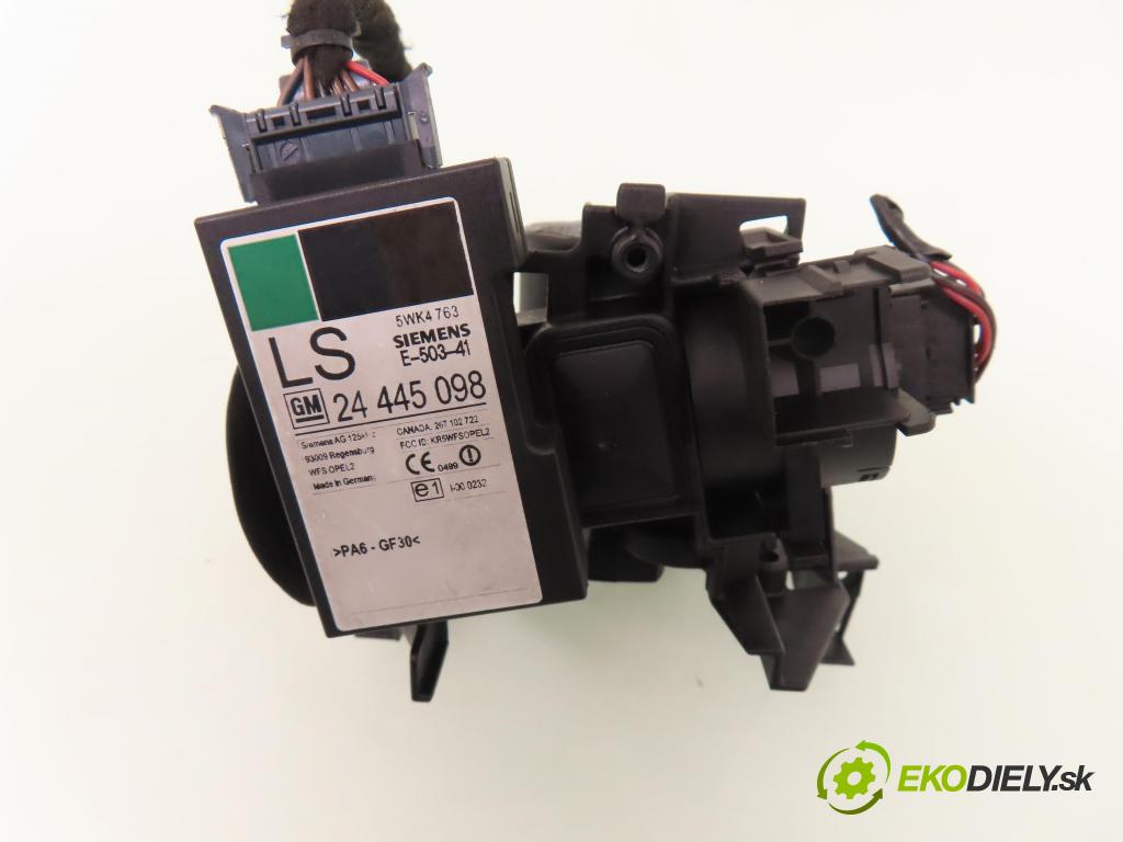 OPEL CORSA C (X01) HB 2004 55,00 1.2 16V 75 - Z 12 XE 1199,00 spinačka 90589313 ; 90589389 ; 24413106 (Spínacia skrinka)