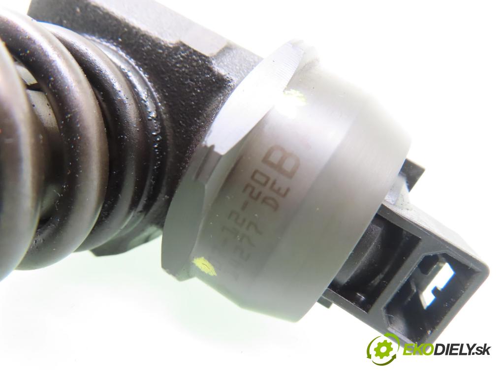 SEAT IBIZA III (6L1) HB 2008 59,00 1.4 TDI - BNV 1422,00 vstříkovač 0414720215 ; 038130073AG (Vstřikovač paliva)