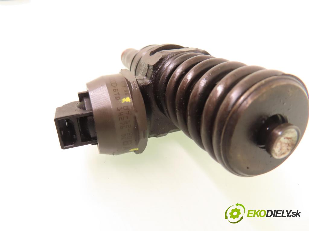 SEAT IBIZA III (6L1) HB 2008 59,00 1.4 TDI - BNV 1422,00 vstříkovač 0414720215 ; 038130073AG (Vstřikovač paliva)