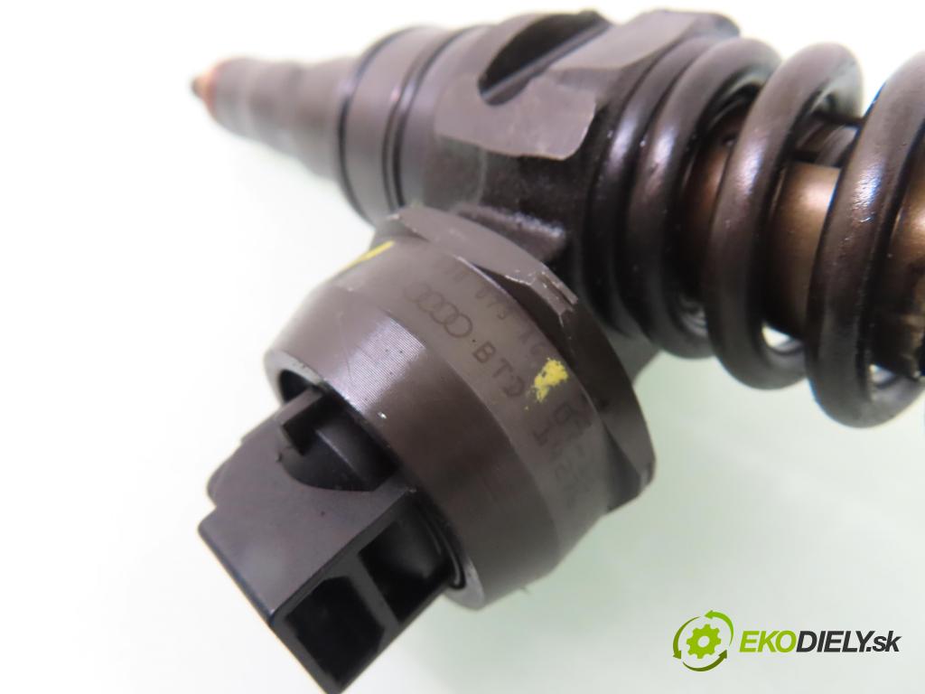 SEAT IBIZA III (6L1) HB 2008 59,00 1.4 TDI - BNV 1422,00 vstříkovač 0414720215 ; 038130073AG (Vstřikovač paliva)