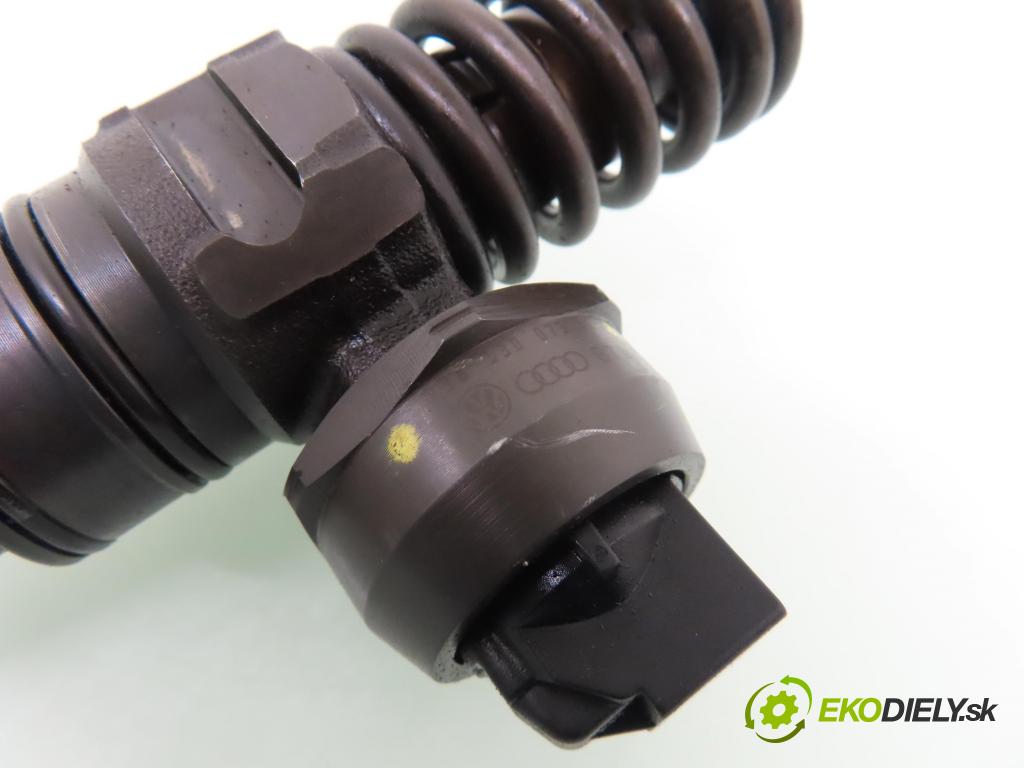 SEAT IBIZA III (6L1) HB 2008 59,00 1.4 TDI - BNV 1422,00 vstříkovač 0414720215 ; 038130073AG (Vstřikovač paliva)