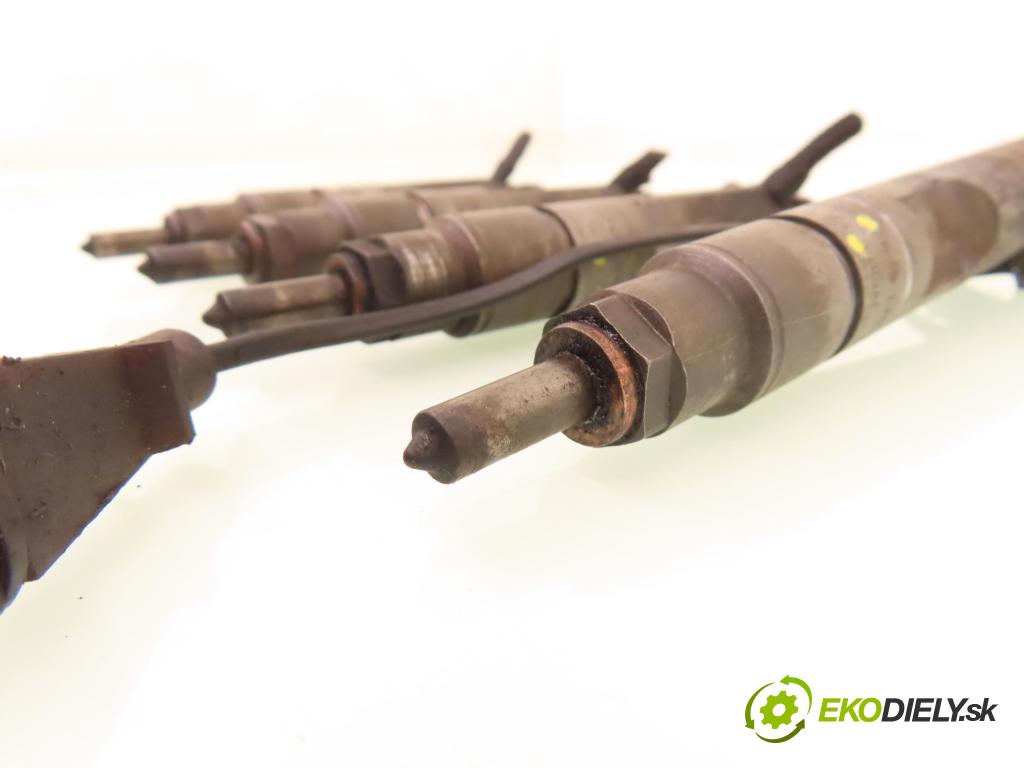 VW PASSAT B5 (3B2) SEDAN 1999 66,00 1.9 TDI - AHH 1896,00 vstřikovací ventily KBEL58P94 ; 028130201G ; 028130201J (Vstřikovací ventil)