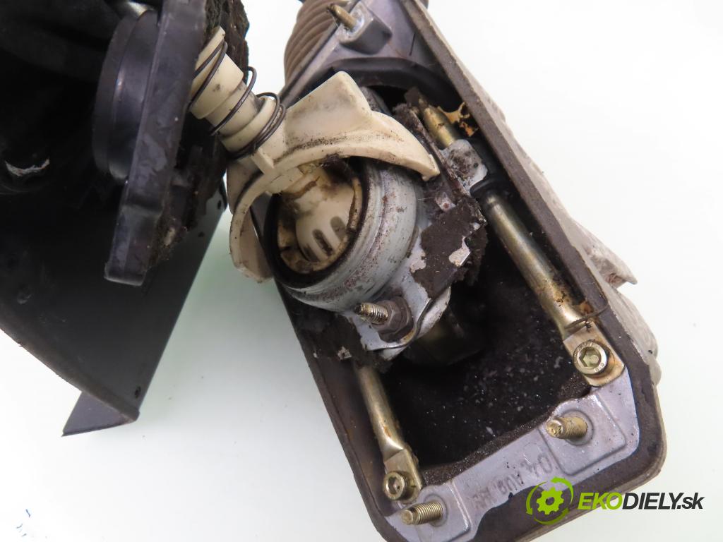 AUDI A6 (4B2, C5) SEDAN 1997 121,00 2.4 V6 165 - ALF 2393,00 ZVEDÁK: 4B0711025 ; 8D0711025F ; 8D0711025K