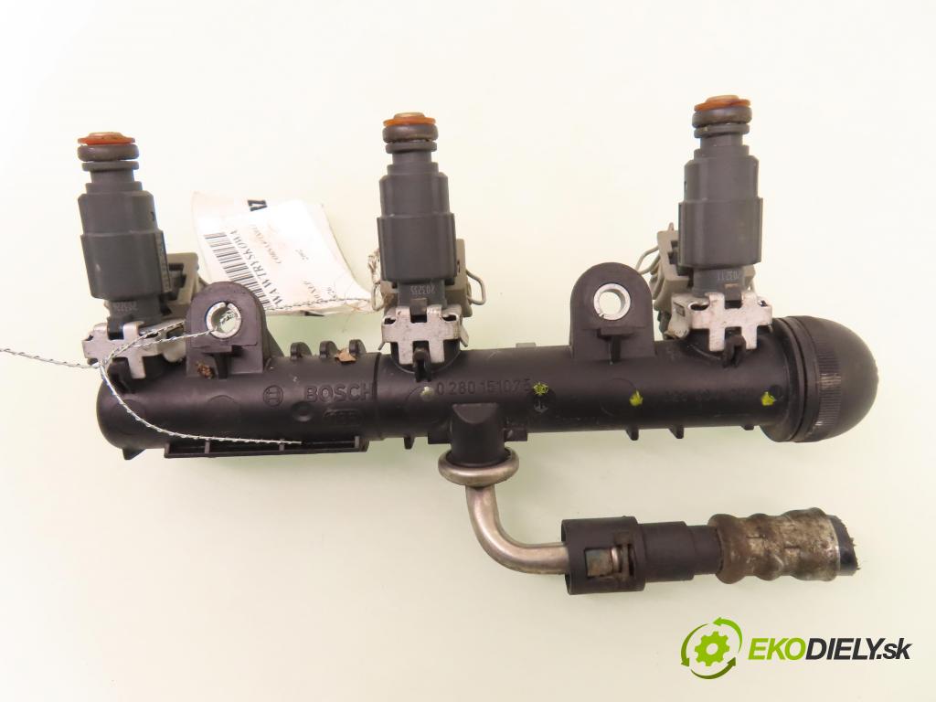 OPEL CORSA C (X01) HB 2002 44,00 1 - Z 10 XEP 998,00 lišta vstřikovací 0280151075 ; 1928404259 ; 0280155965 (Vstřikovací lišta)