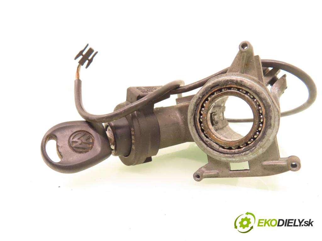 VW POLO (6N1) HB 1995 33,00 1.0 45 - AEV 1043,00 spinačka / imobilizéra IMMO / Riadiaca jednotka 0261203744 ; 830906026AC ; 357905851D