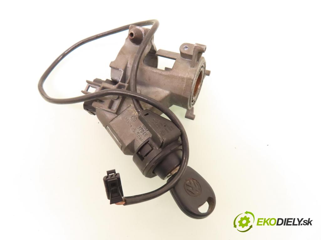 VW POLO (6N1) HB 1995 33,00 1.0 45 - AEV 1043,00 spinačka / imobilizéra IMMO / Riadiaca jednotka 0261203744 ; 830906026AC ; 357905851D