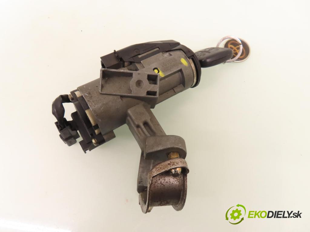 TOYOTA COROLLA (_E12_) HB 2002 81,00 1.6 VVT-i (ZZE121_) - 3ZZ-FE 1598,00 spínačka / imobilizéra IMMO / řídící jednotka 8966113250 ; 1752008301 ; 8264113040