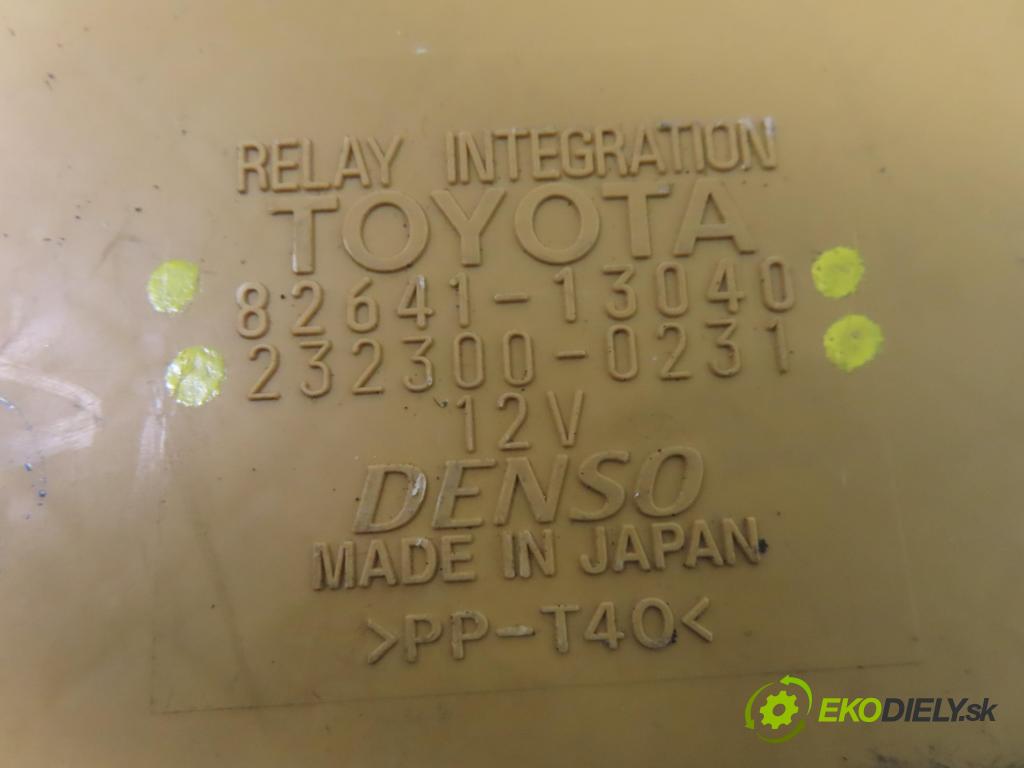 TOYOTA COROLLA (_E12_) HB 2002 81,00 1.6 VVT-i (ZZE121_) - 3ZZ-FE 1598,00 spínačka / imobilizéra IMMO / řídící jednotka 8966113250 ; 1752008301 ; 8264113040