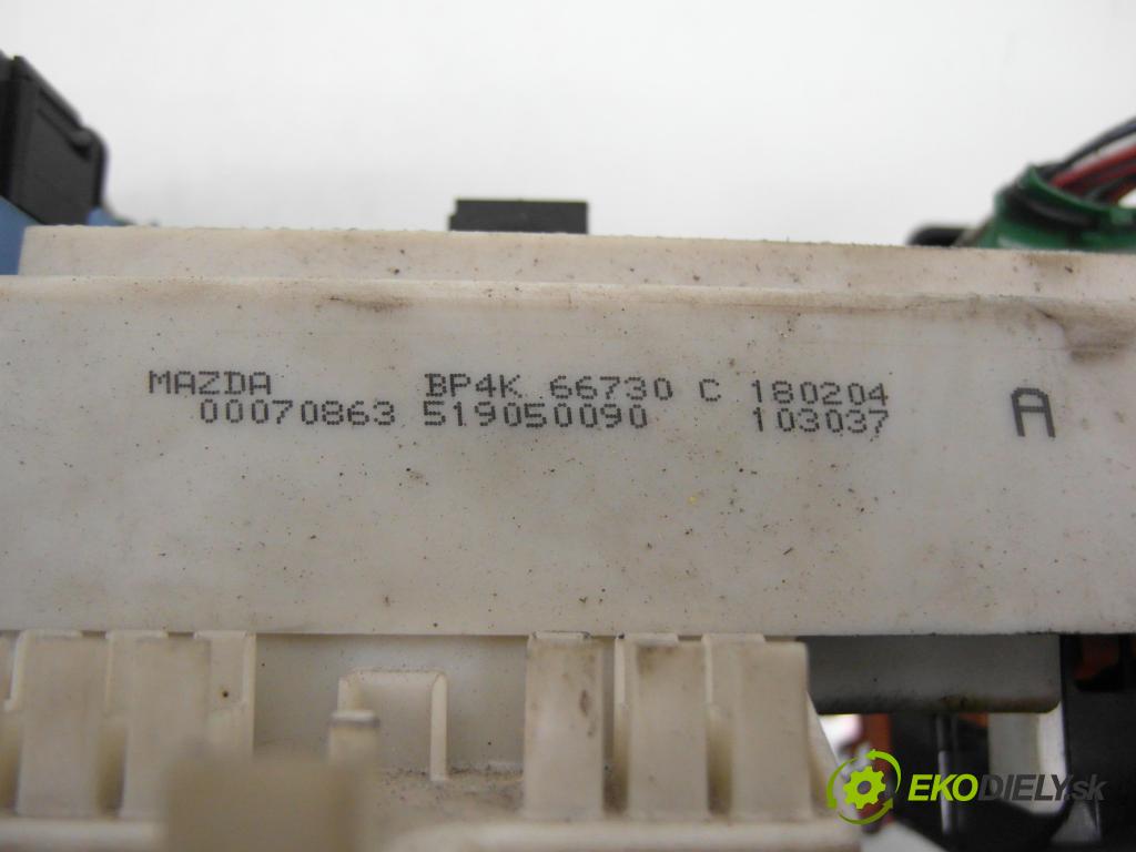 MAZDA 3 (BK) HB 2004 77,00 1.6 - B6ZE 1598,00 MODUL BSI BP4K66730 ; 519050090 ; 00070863