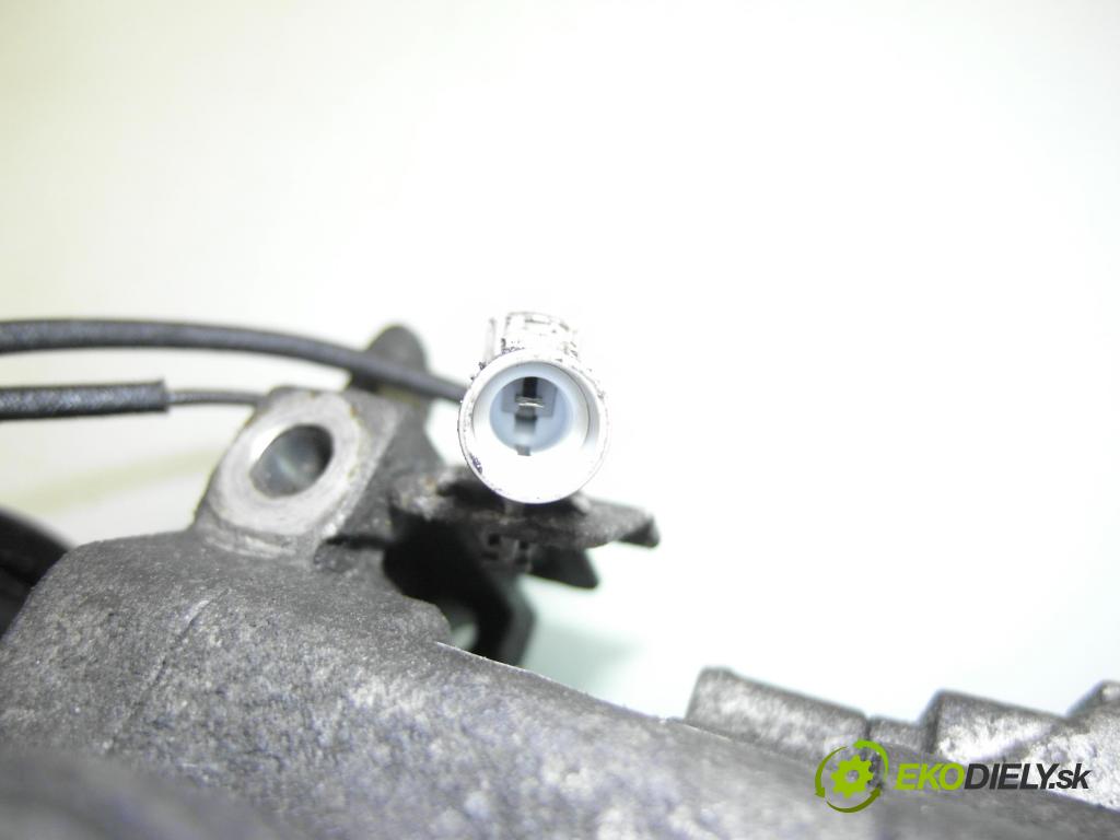 TOYOTA YARIS (_P1_) HB 2000 50,00 1.0 VVT- i 68 - 1SZ-FE 998,00 KOMPRESOR: klimatizácie 4472206252 ; SCS06C (Kompresor klimatizácie)