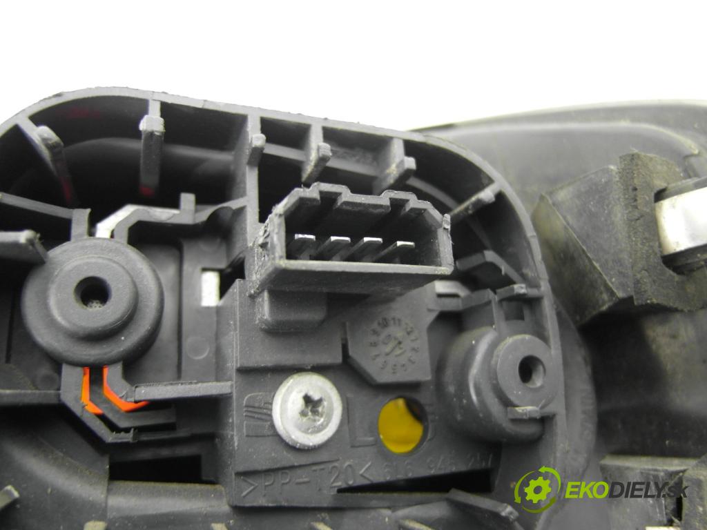 SEAT IBIZA III (6L1) HB 2008 59,00 1.4 TDI - BNV 1422,00 světlo levé zadní 6L6945098E ; 6L6945111B ; 6L6945095D