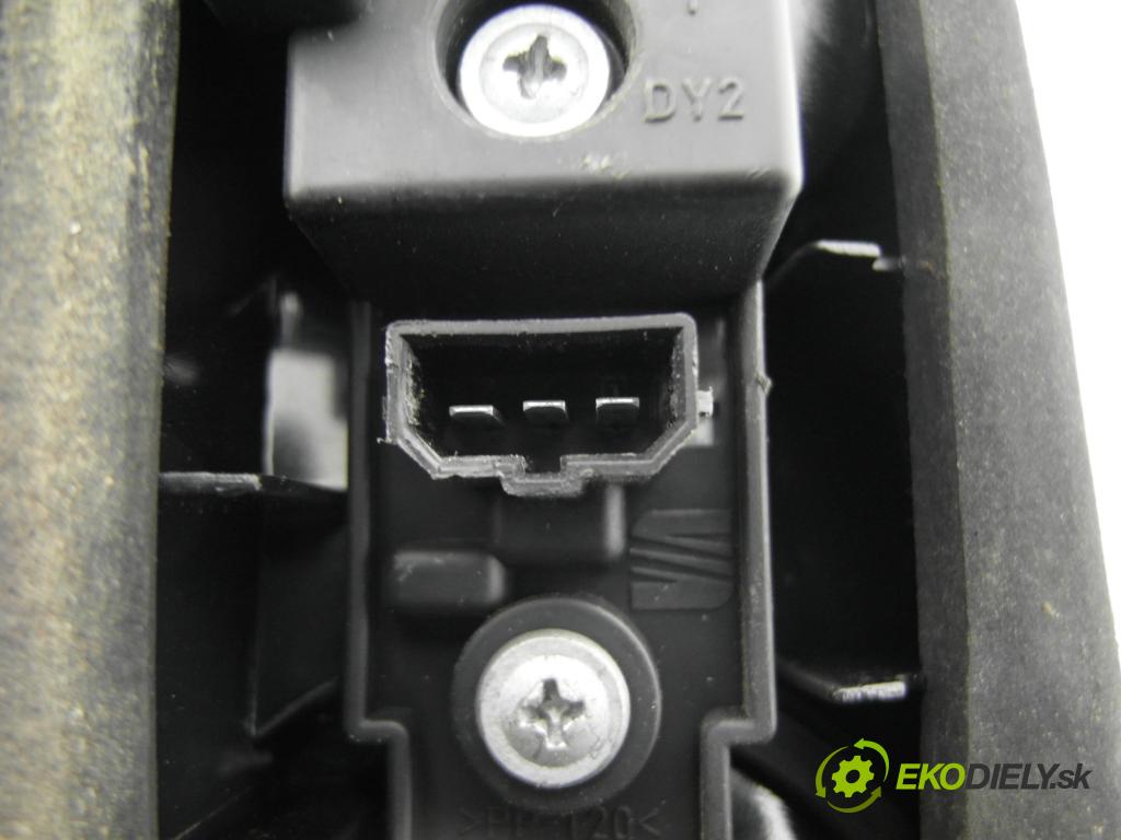 SEAT IBIZA III (6L1) HB 2008 59,00 1.4 TDI - BNV 1422,00 Svetlo pravé zadné kufor 6L6945094 ; 6L6945108F