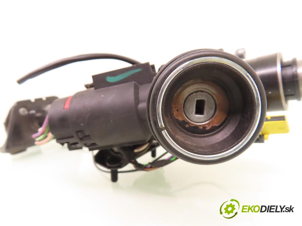 MERCEDES-BENZ KLASA A (W168) HB 2001 75,00 1.6 102 A 160  M 166.960 1598,00 spinačka A1684820184 ; A1684620378 (Spínacia skrinka)