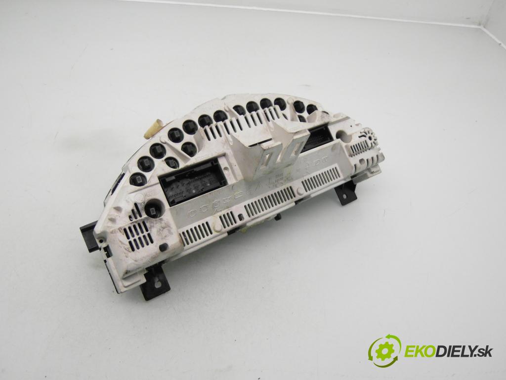 MERCEDES-BENZ KLASA A (W168) HB 1999 75,00 1.6 102 A 160  M 166.960 1598,00 Prístrojovka elektrický A1685404411