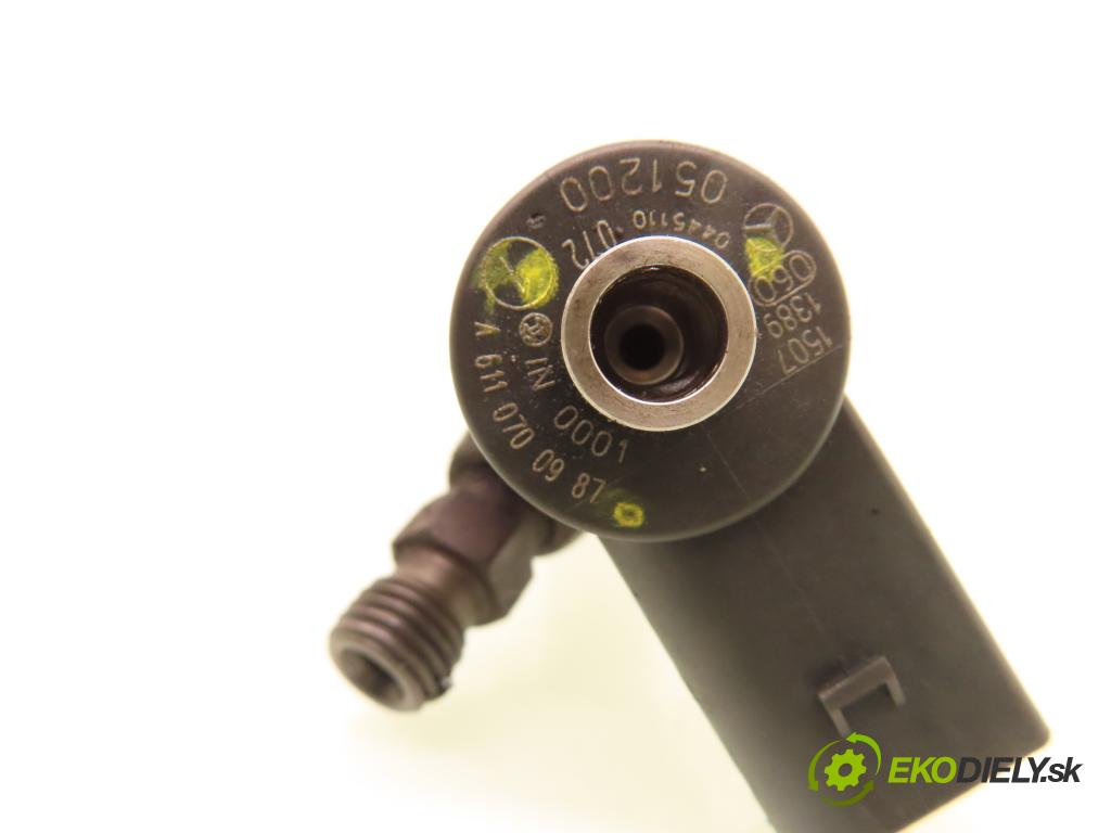 MERCEDES-BENZ KLASA E (W210) SEDAN 2001 105,00 2.2 CDI 143 - OM 611.961 2148,00 vstrekovač A6110700987 ; 0445110072 (Vstrekovač paliva)