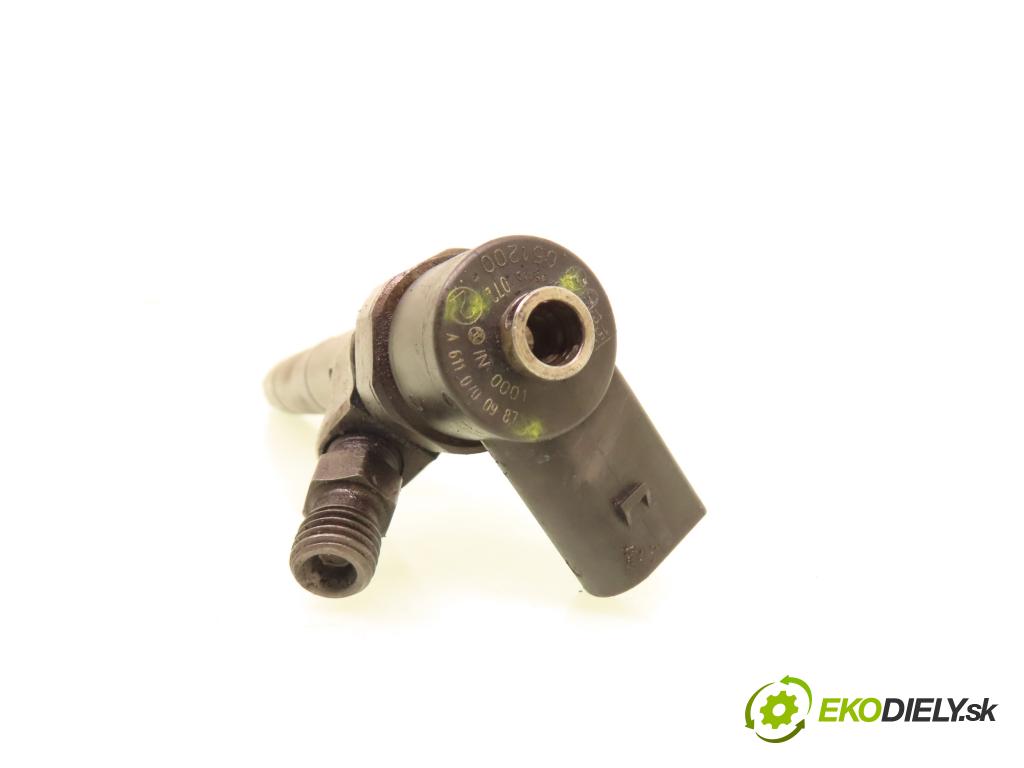 MERCEDES-BENZ KLASA E (W210) SEDAN 2001 105,00 2.2 CDI 143 - OM 611.961 2148,00 vstrekovač A6110700987 ; 0445110072 (Vstrekovač paliva)